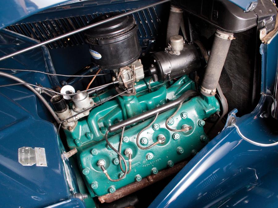  Ford V8 Deluxe Convertible Sedan 1936 года  (фото 6 из 18)